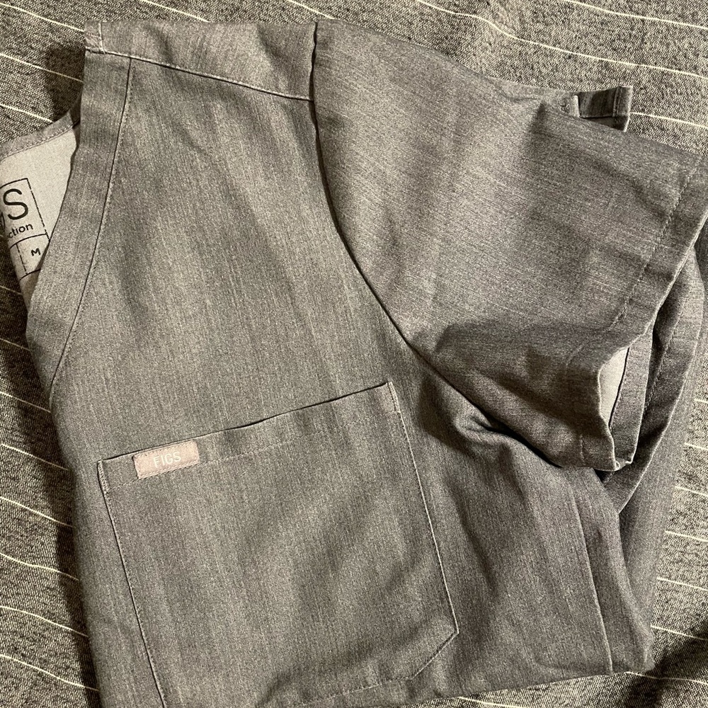 Figs one pocket scrub top size medium color graphite